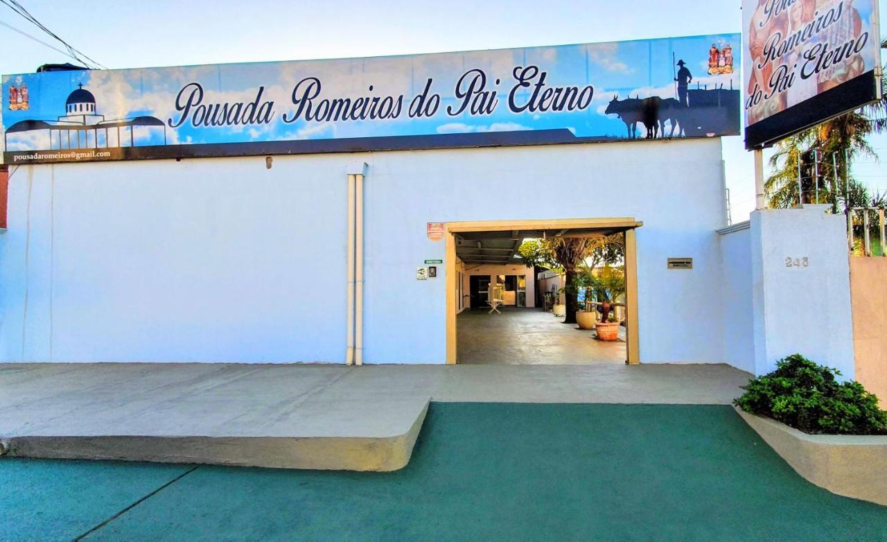 Pousada Romeiros Do Pai Eterno - Santuario Basilica De Trindade Триндади Экстерьер фото